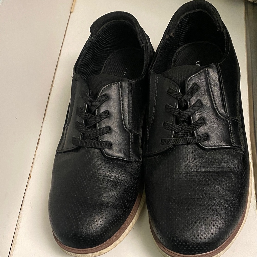 Crown Vintage Black Leather Oxfords